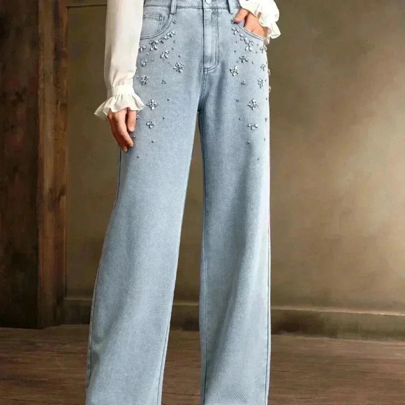Light Wash Casual Women's Hand-Stitched Rhinestone Jeans - Picture 1 of 8